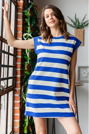VD72093<br/>Bold Stripe Texture Knit Pullover Short Dress